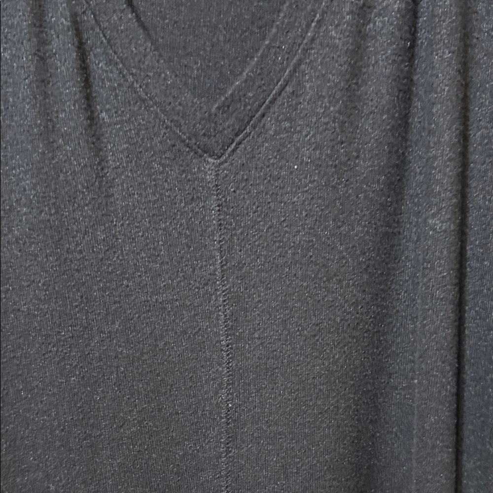 Gibson Classic Black V-Neck Sweater - Picture 7 of 8